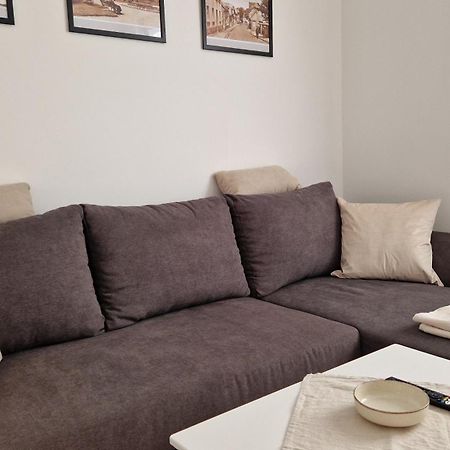 Pastelani Apartment บุคโคว์ ภายนอก รูปภาพ