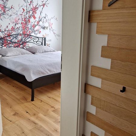 Pastelani Apartment บุคโคว์ ภายนอก รูปภาพ