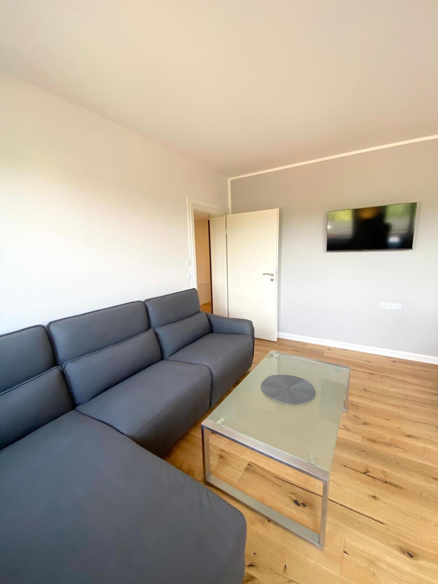 Pastelani Apartment บุคโคว์ ภายนอก รูปภาพ