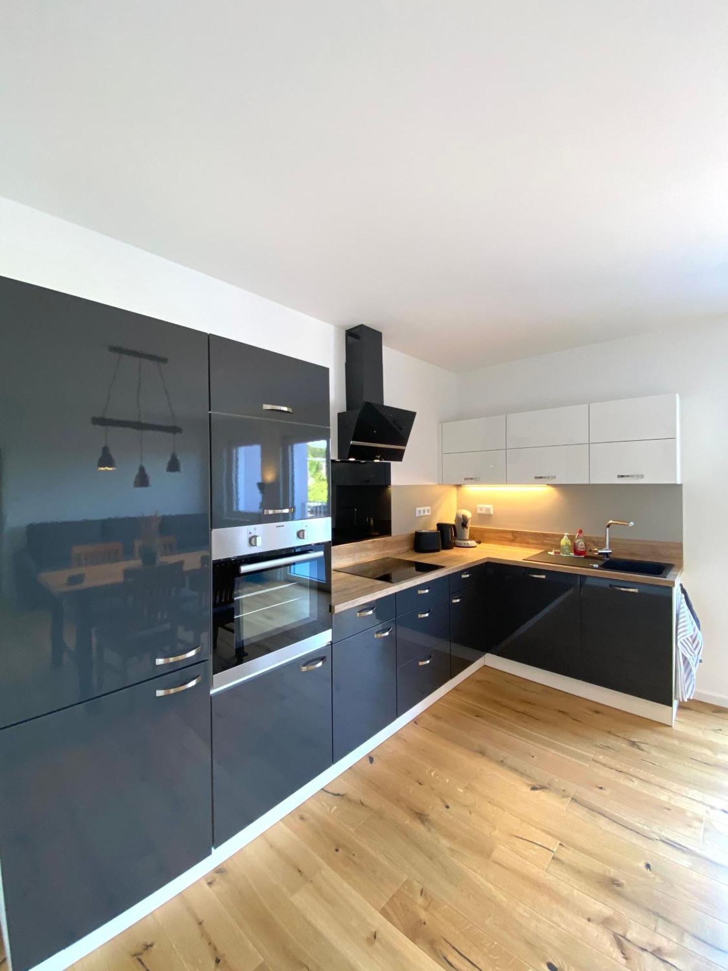 Pastelani Apartment บุคโคว์ ภายนอก รูปภาพ